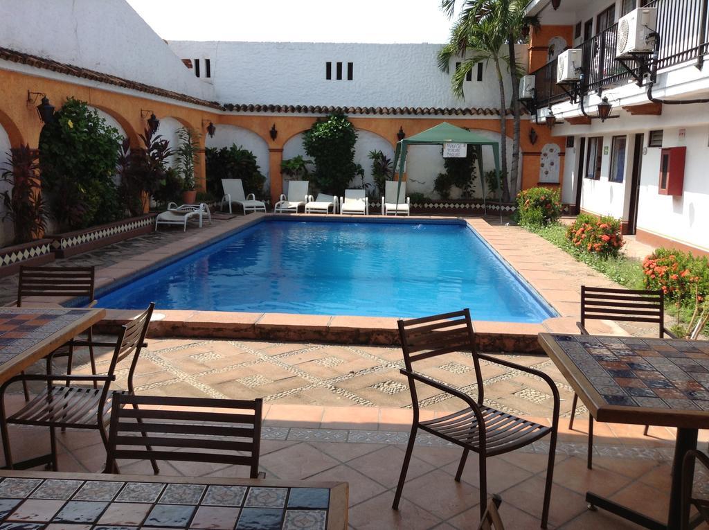 Hotel & Suites Coral Puerto Vallarta Extérieur photo